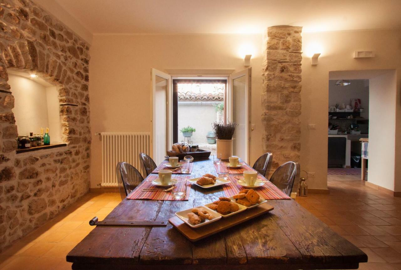 Lelive Bed And Breakfast Sermoneta Ngoại thất bức ảnh