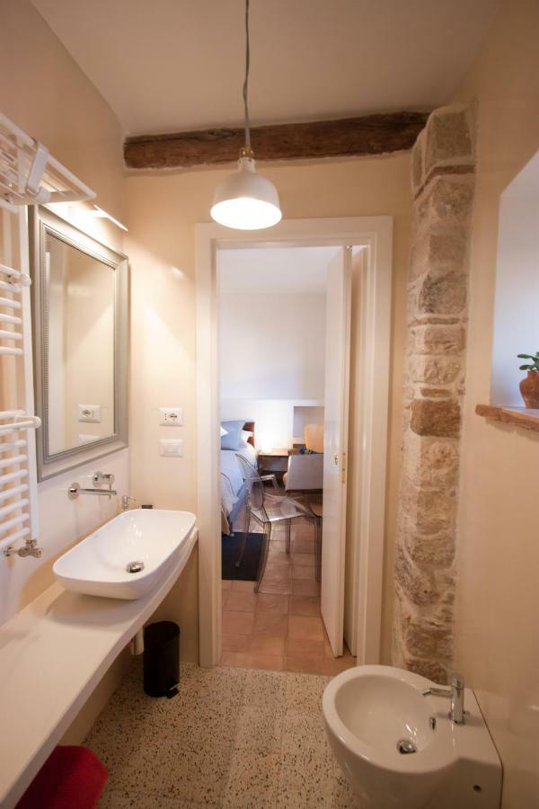 Lelive Bed And Breakfast Sermoneta Ngoại thất bức ảnh